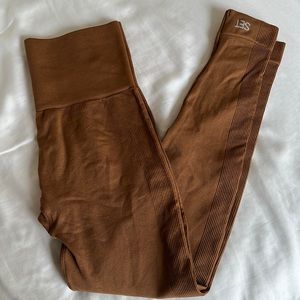 Set Active mocha leggings